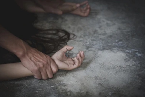 बिहार : समस्तीपुर में किशोरी के साथ सामूहिक दुष्कर्म, मृत समझकर बगीचे में छोड़ भागे आरोपी