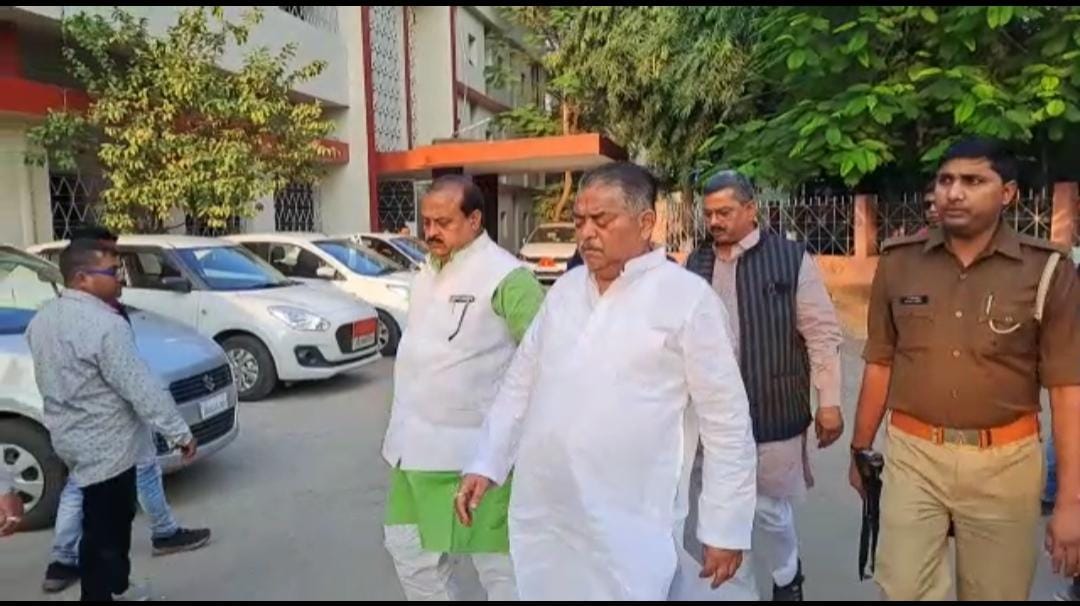 DHANBAD: संजय सिंह हत्याकांड में पूर्व प्रधानमंत्री के नाती हुए बरी, जानिए क्या कहा बरी होने के बाद  