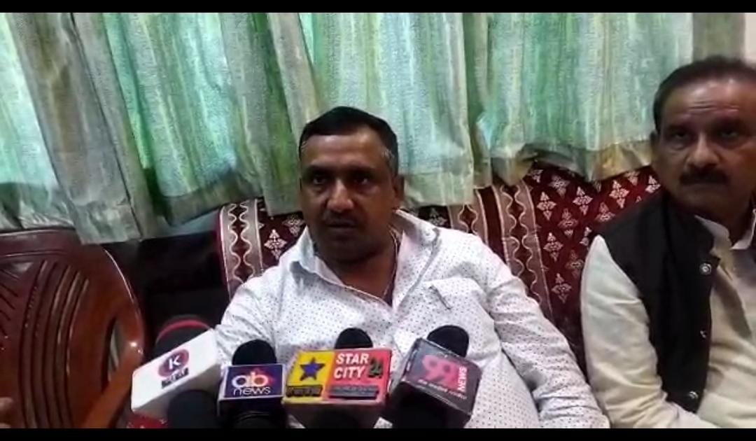 धनबाद पहुंचे मंत्री बन्ना गुप्ता ने कोयलाचोरी में पुलिस की संलिप्तता पर उठाए सवाल, बाघमारा फायरिंग पर क्या कहा, जानिए