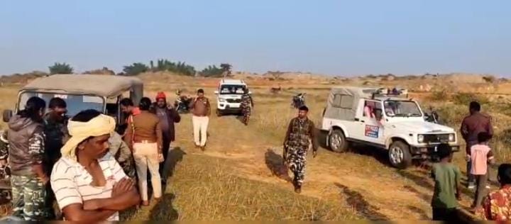 लोहरदगा से बड़ी खबर  तेजाब से जला युवती का शव बरामद, पीड़िता के साथ दुष्कर्म की आशंका 