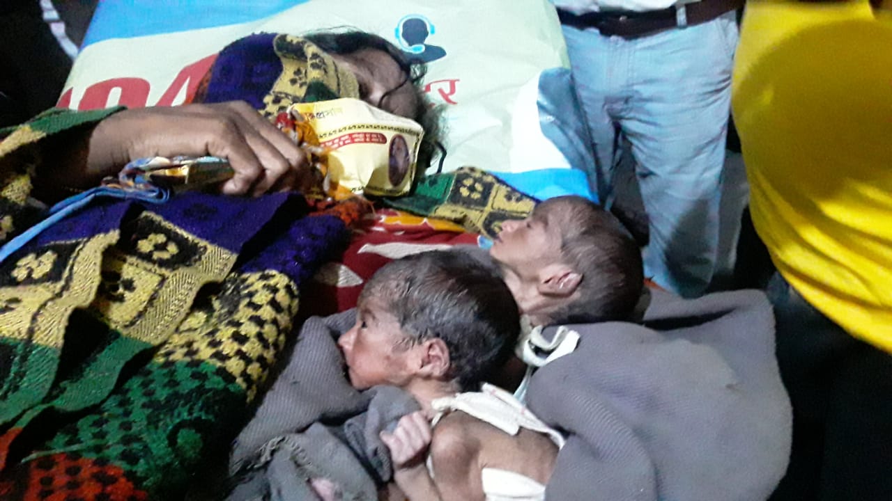 खुले आसमान के नीचे लावारिस हालत में पड़ी मां और उसके दो नवजात शिशुओं की किसने बचायी जान, पढ़िए इस रिपोर्ट में