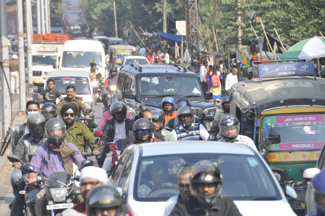 धनबाद के भाजपा विधायकों ने भीड़ तो जुटाई लेकिन नहीं मिला बोलने का मौका, जानिए प्रदर्शन का साइड  इफ़ेक्ट 