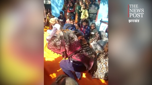 बिहार : नवादा में मासूम बच्ची के साथ छेड़खानी, वीडियो वायरल होने पर SP ने लिया संज्ञान