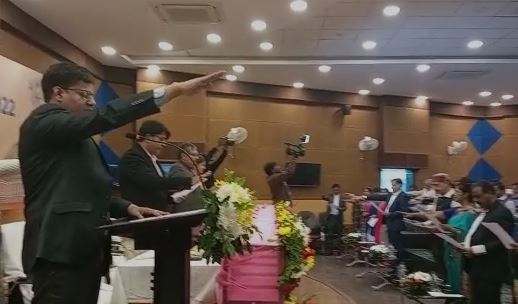 रांची DC राहुल कुमार सिन्हा ने संविधान के प्रति निष्ठा की दिलाई शपथ