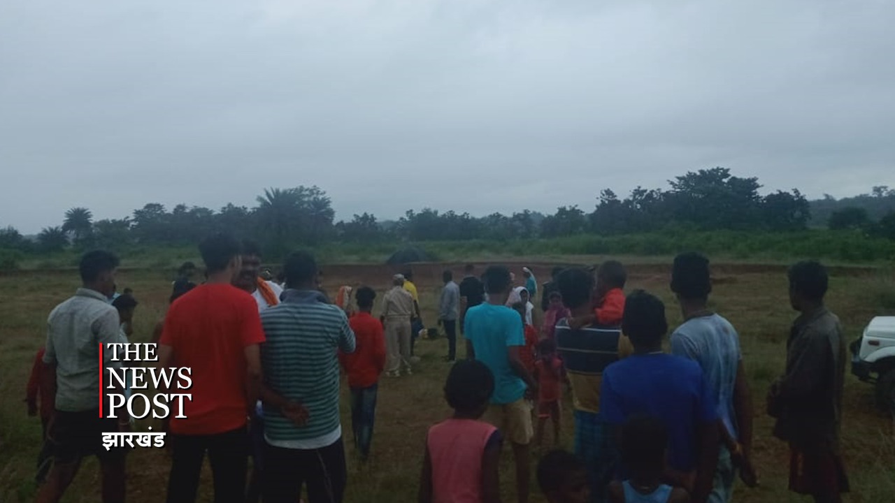 जंगल के नदी किनारे मिला युवती का शव, क्षेत्र में सनसनी