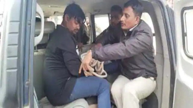 महिलाओं को जीटी रोड पर खड़ा कर लूटते थे वाहन, जानिए देवघर और धनबाद पुलिस ने कैसे किया भंडाफोड़