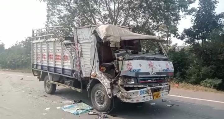 दुर्घटना ! दो अलग-अलग सड़क हादसे में एक की मौत, चार गंभीर रूप से घायल, जानिए कहां की घटना