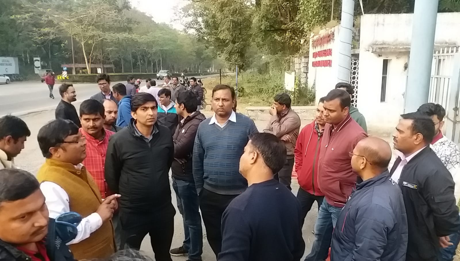 देश में अपना स्थान रखने वाली HEC की हालत खराब,अधिकारियों को एक वर्ष से नहीं मिला वेतन  
