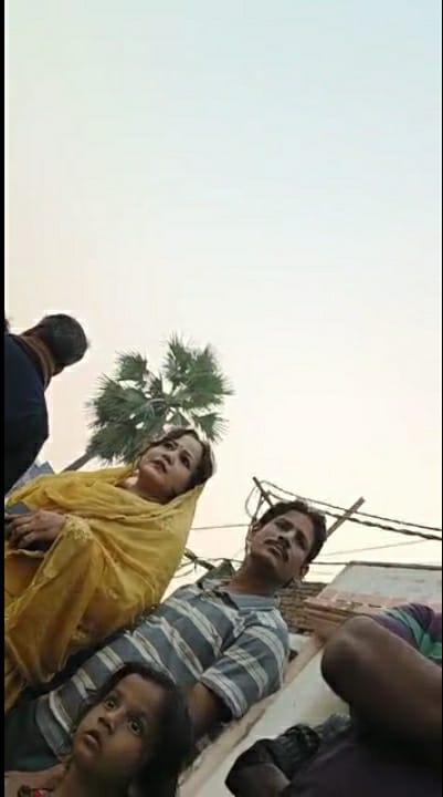 बीच रास्ते में रोक करलोगों ने  नीतीश कुमार को सौंपा मांगपत्र, प्रशासन में मचा हड़कंप , जानिए पूरा मामला