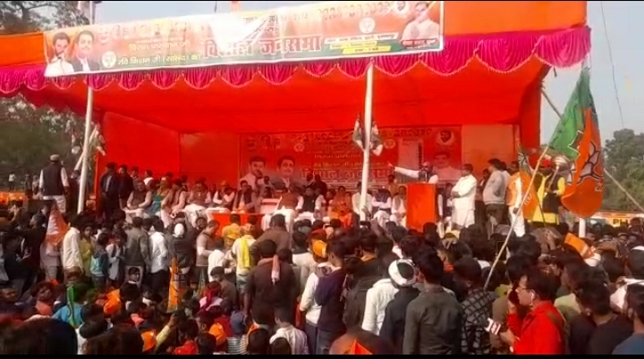 कुढ़नी में होगी कांटे की टक्कर, रवि किशन और चिराग ने संभाल मोर्चा, जानिए कैसी है बिहार की चुनावी हवा