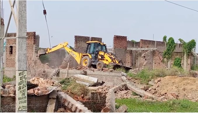 तमाशा बना दिए हैं, किसी का भी घर बुलडोजर से तोड़ देंगे? पटना हाई कोर्ट की बिहार पुलिस को फटकार, जानिए