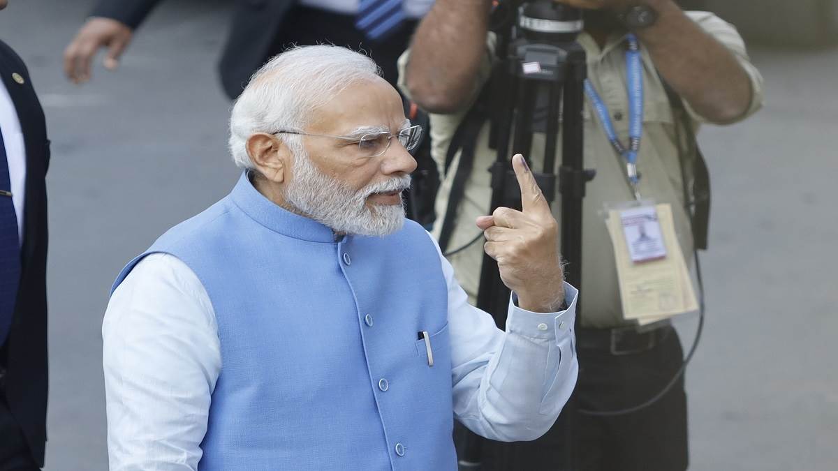 गुजरात चुनाव : प्रधानमंत्री नरेंद्र मोदी ने किया मतदान, लोकतंत्र के महापर्व में हिस्सेदारी के लिए सभी का किया धन्यवाद, जानिए विस्तार से