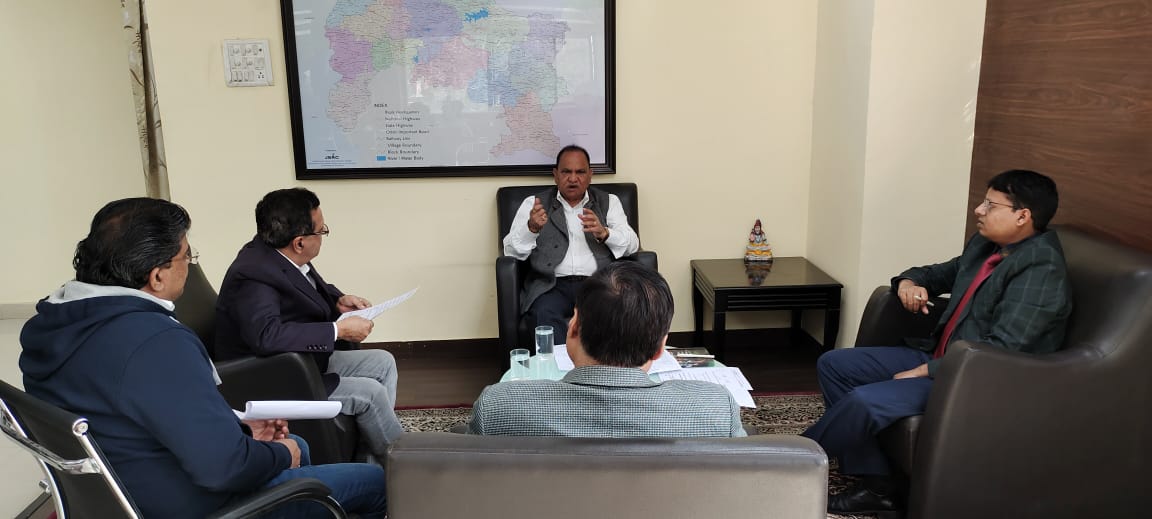 उपायुक्त की अध्यक्षता में हुई जिला अस्पताल प्रबंधन की बैठक, कई एजेंडा पर समिति ने प्रदान की स्वीकृति 