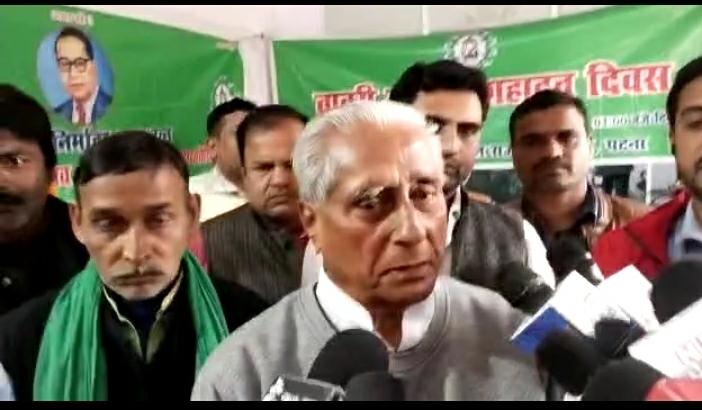 बिहार : लोकतंत्र को खत्म करने वाली ताकत से लड़ेगा देश,  जानिए किसने दिया ये बड़ा बयान