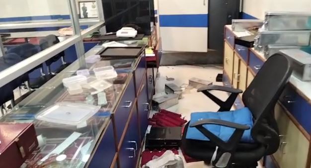 समस्तीपुर के हीरा ज्वेलर्स से दिनदहाड़े एक करोड़ की लूट, दहशत में लोग 