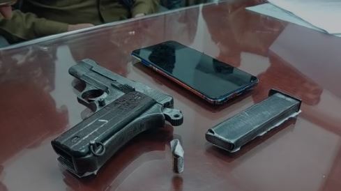 बिहार : वाहन चेकिंग के दौरान पुलिस को बड़ी कामयाबी, एक अपराधी रिवाल्वर कारतूस के साथ गिरफ्तार