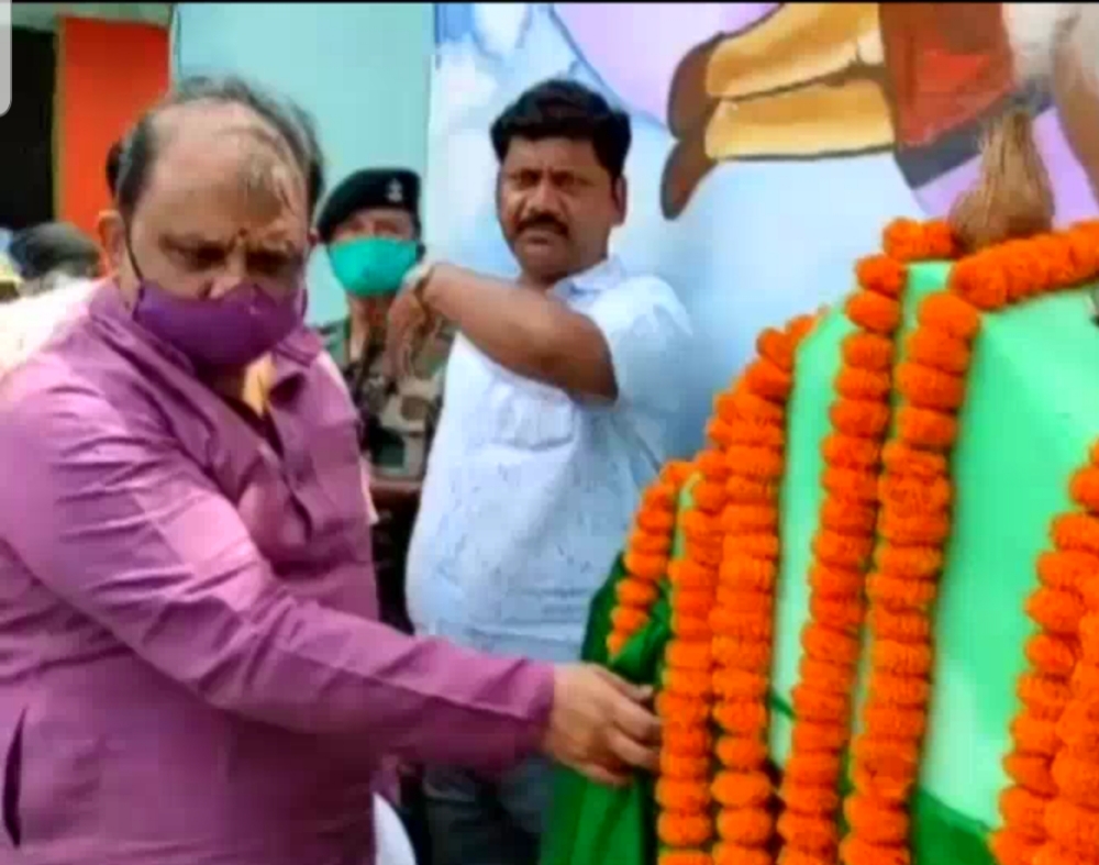 डेढ़ करोड़ की लागत से सरकार द्वारा संचालित पांच विकास योजनाओं  शिलान्यास