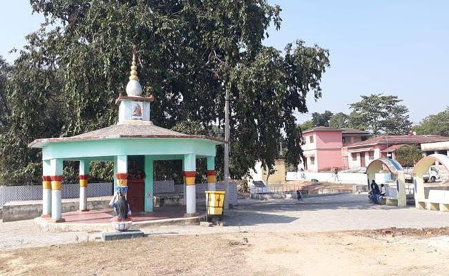 झारखंड में यहां भीम का विशालकाय चूल्हा, अर्जुन के बाण भी