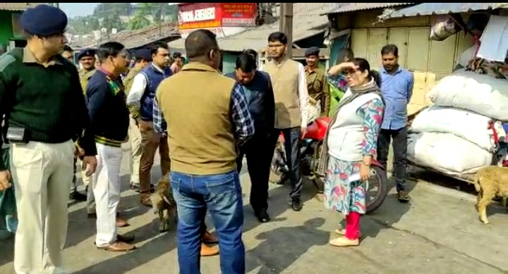 आग लगने पर नहीं पहुंच सकती दमकल की गाड़ियां, जानिए बिष्टुपुर डीसी ने क्या कहा     