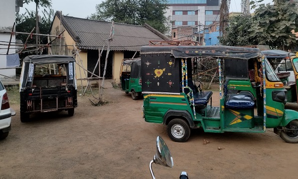 दुमका में बिना परमिट ऑटो चलाने वाले की अब खैर नहीं, कई गाड़ी किया गया जब्त