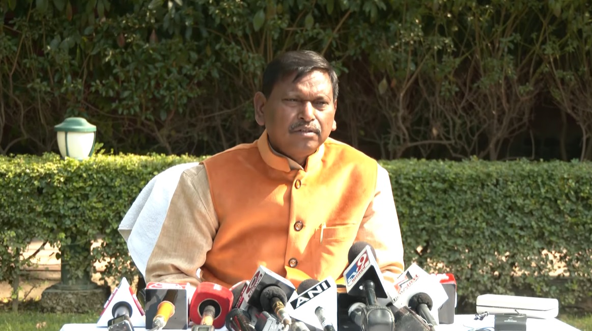 गुजरात विधायक दल के नेता के चुनाव के पर्यवेक्षक बने अर्जुन मुंडा, जानिए और कौन हैं