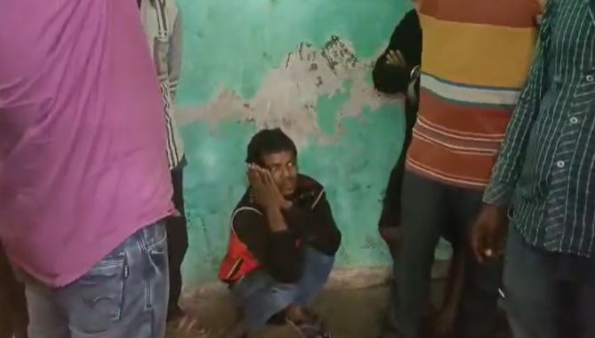 बेगूसराय में पुलिस का इकबाल खत्म, खुद फैसला करने लगे हैं लोग, साइकिल चोरी आरोप में एक यूवक को जमकर पीटा