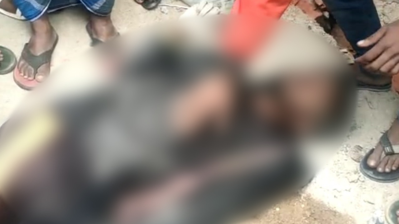 राजधानी के कोतवाली थाना इलाके में युवक की पत्थर से कुचकर हत्या, पुलिस ने शव को लिया कब्जे में