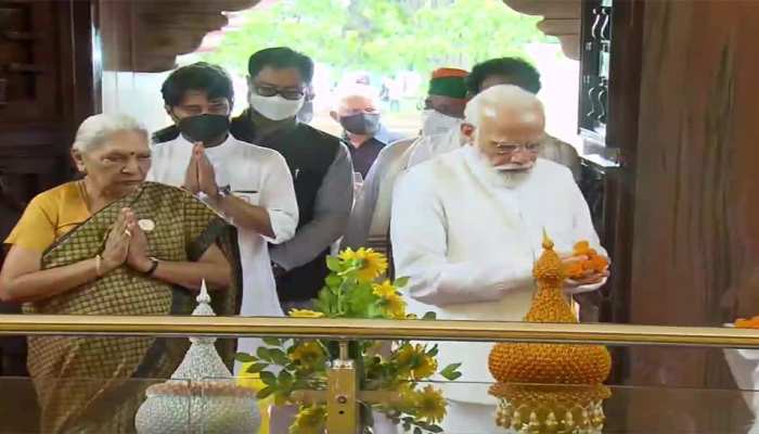 पीएम ने किया कुशीनगर अंतर्राष्ट्रीय हवाई अड्डा का उद्घाटन