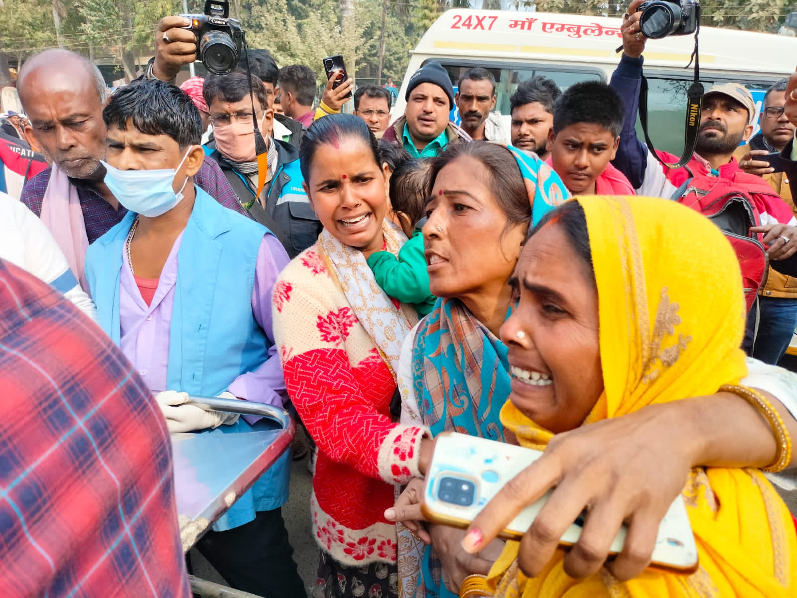 भागलपुर : जमीन विवाद में गोलीबारी, 4 घायल, जदयू विधायक गोपाल मंडल के बेटे पर गोली चलाने का आरोप