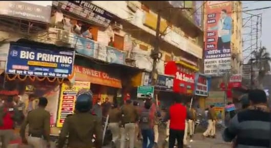 बिहार में शिक्षकों को नौकरी मांगने पर मिली लाठी, जानिए प्रदर्शनकारियों ने क्यों किया बवाल