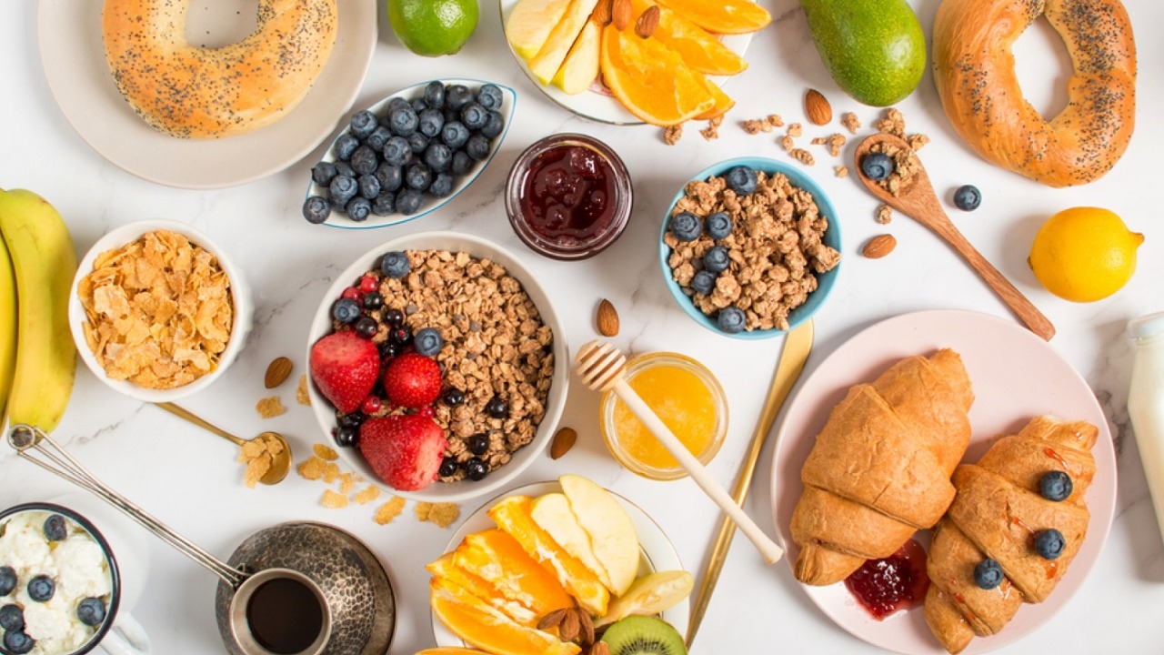 सर्दियों के लिए कुछ ब्रेकफास्ट आईडिया, जो जल्दी भी बनेगी और बेहद पौष्टिक भी होगी 