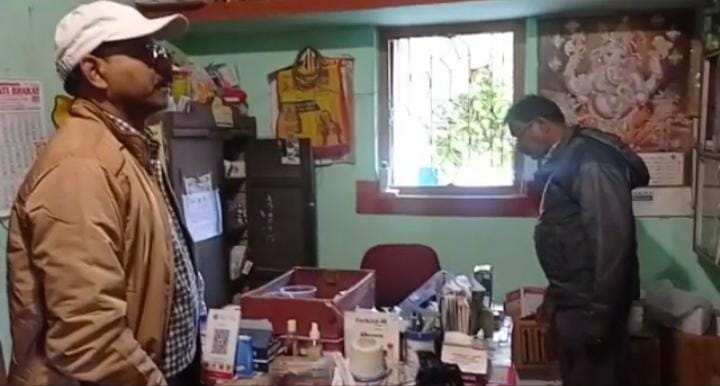 हथियार के बल पर अपराधियों ने घर में की डकैती, विरोध करने पर महिला पर किया जानलेवा हमला