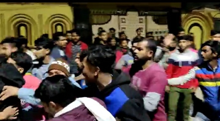 आपस में भिड़े दो प्रत्याशी, किशनगंज में हुई जमकर पत्थरबाजी, एक दर्जन से अधिक घायल