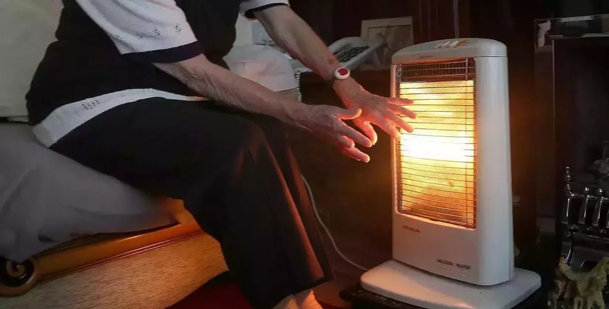 रूम हीटर का इस्तेमाल हो सकता है घातक ! अगर आप भी करते हैं यूज, तो ज़रूर जान लें कुछ बातें