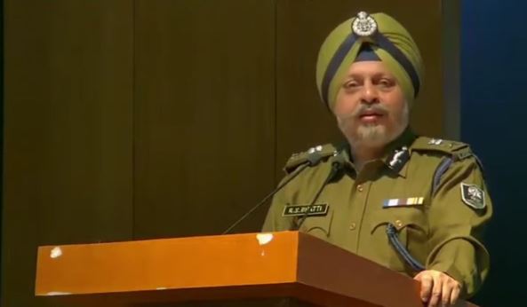 बिहार : DGP आरएस भट्टी ने अधिकारियों के साथ की हाई लेवल मीटिंग, कहा- क्रिमिनल को दौड़ाओ नहीं तो वे आपको दौड़ाएंगे 