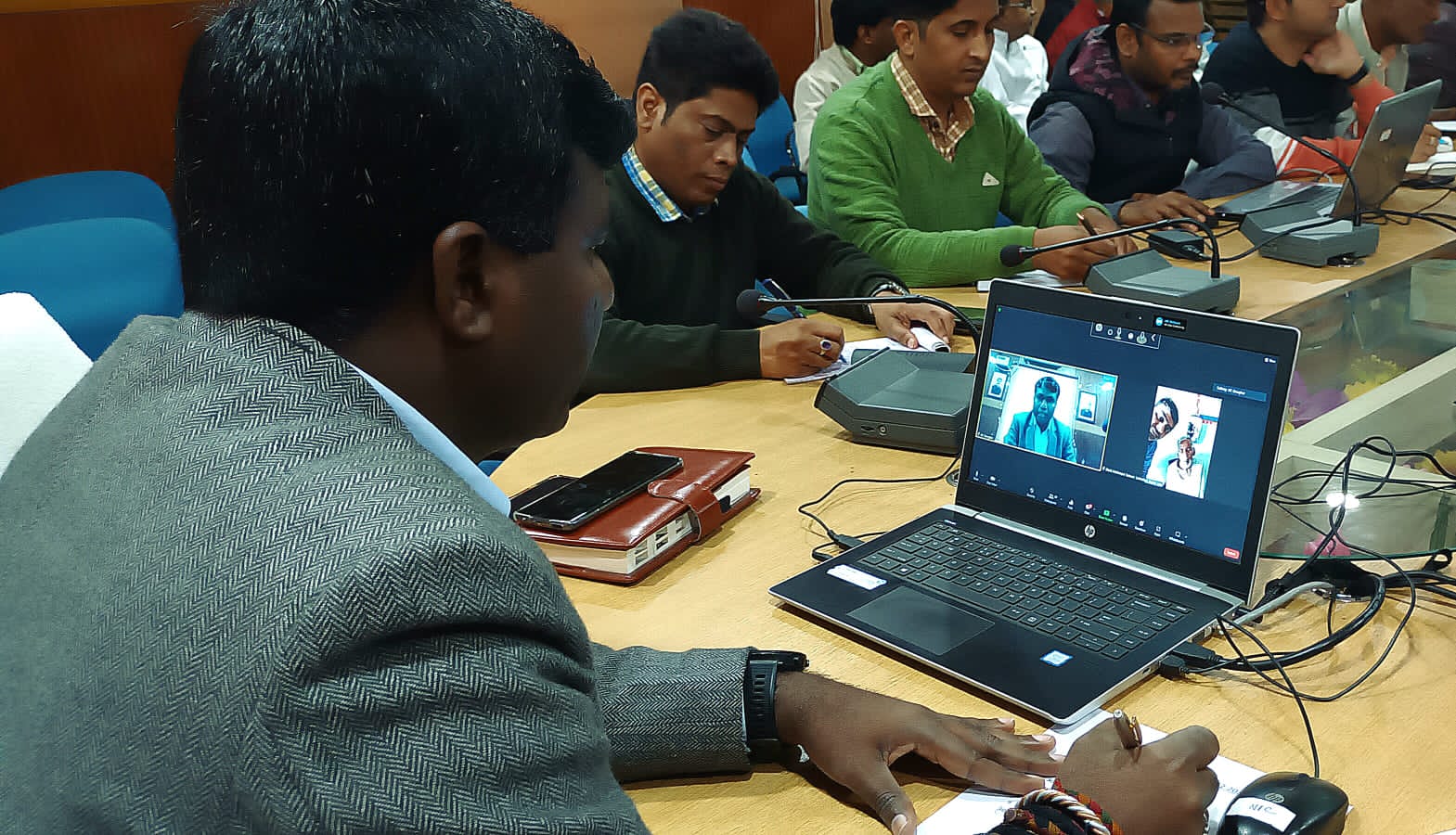 देवघर : अंबेडकर आवास योजना में घोटाला, पक्के मकान वालों को दिया जा रहा गरीबों का हक, जानिए क्या है मामला