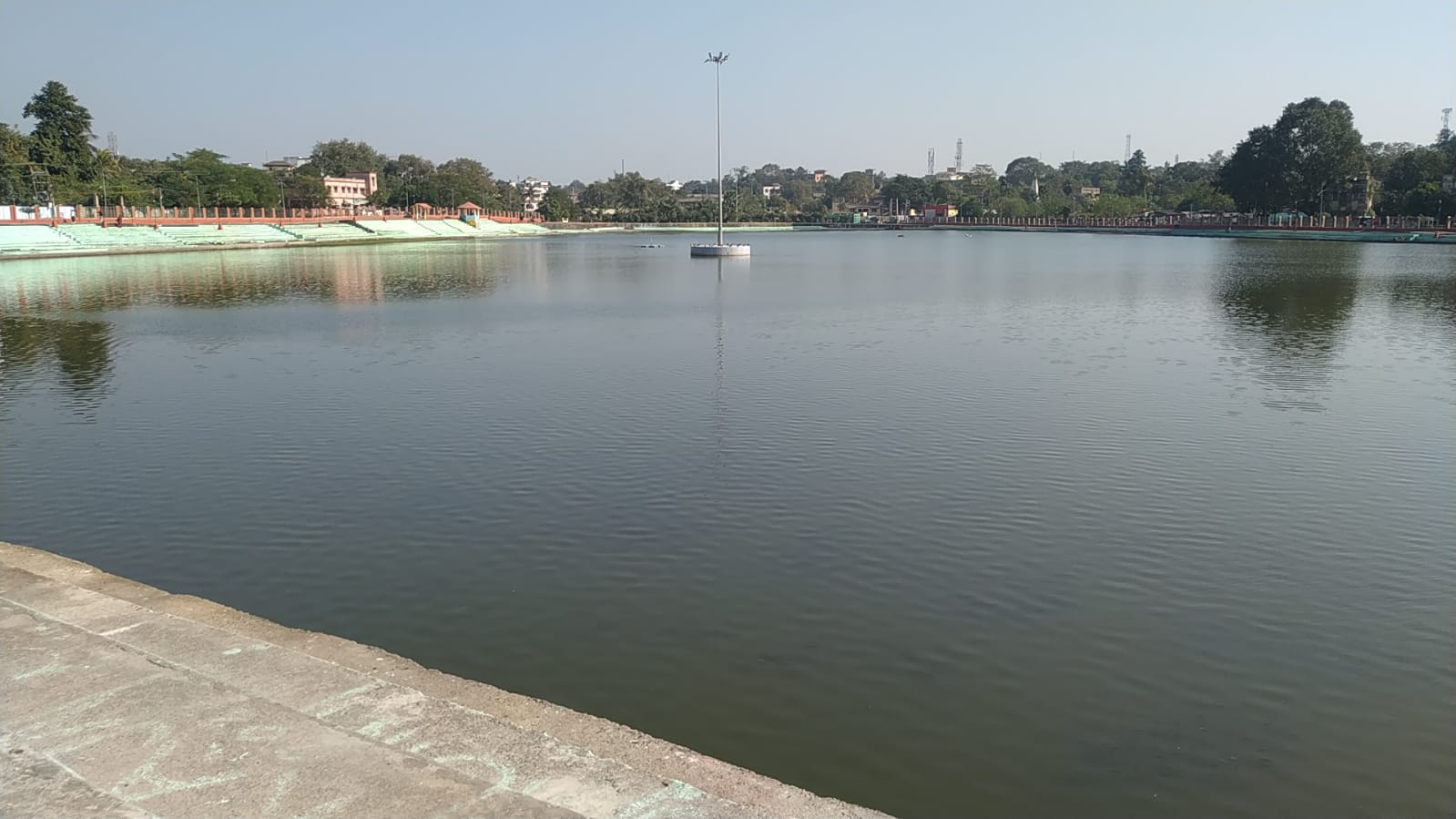 धनबाद का राजेंद्र सरोवर पार्क एक लेकिन इसपर दावा कर रही दो सरकारी विभाग, जानिए क्या है पूरा मामला  