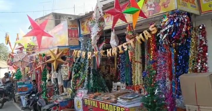 सज-धज कर तैयार है लोहरदगा का क्रिसमस मार्केट, जानिए क्या है इस बार खास