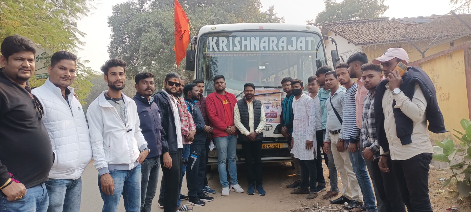 ABVP के 23वें प्रांतीय अधिवेशन में शामिल होने रवाना हुए दुमका की छात्र-छात्राएं, चार दिनों तक हजारीबाग में चलेगा अधिवेशन   