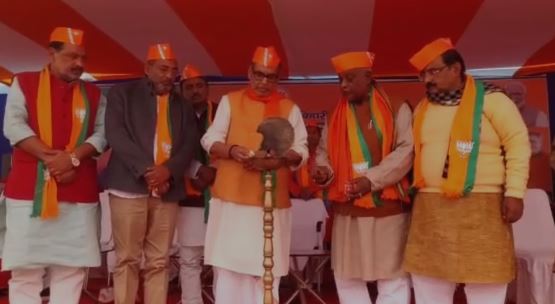 बिहार : मोतिहारी में अटल जयंती के अवसर पर कवि सम्मेलन, कविताओं के माध्यम से याद किए गए वाजपेयी