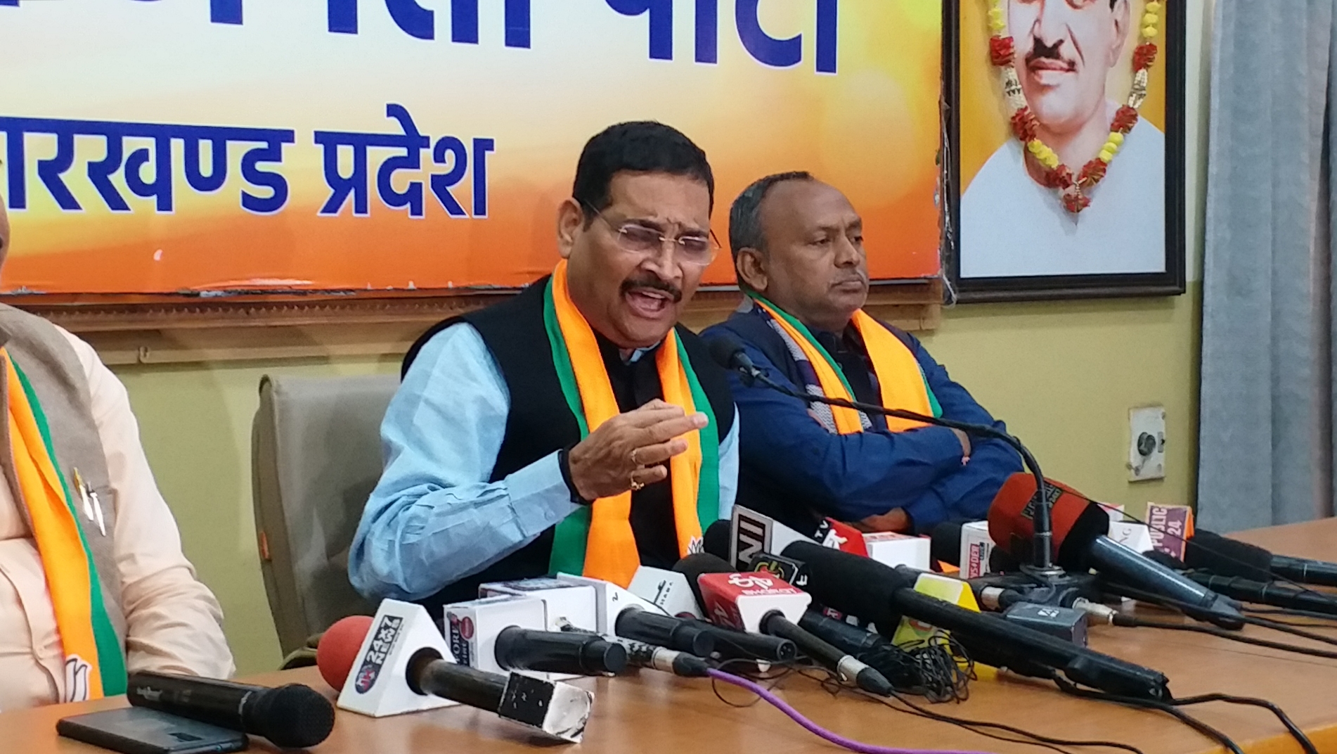 झारखंड में भाजपा ने लिया प्रण , आने वाले चुनाव में सूबे की भष्टाचारी यूपीए सरकार को उखाड़ फेकेगी