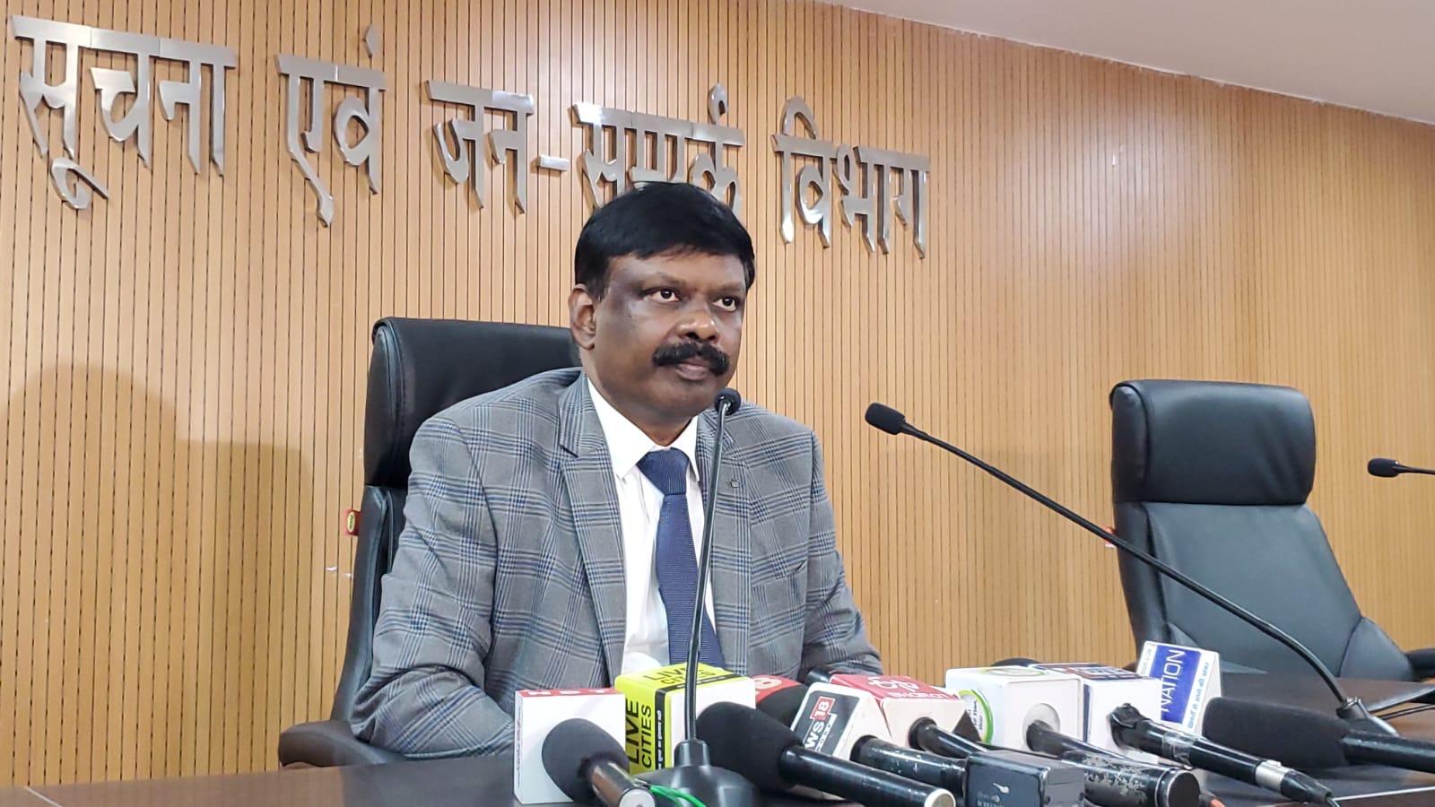 नीतीश कैबिनेट में कुल 7 एजेंडों पर लगी मुहर, सरकार खरीदेगी नया हेलीकॉप्टर और जेट विमान