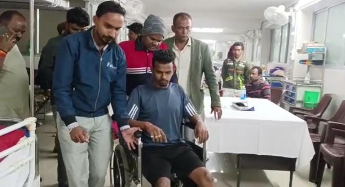 जमशेदपुर : अज्ञात अपराधियों ने देर रात युवक पर चलाई तीन गोलियां, एमजीएम में इलाजरत