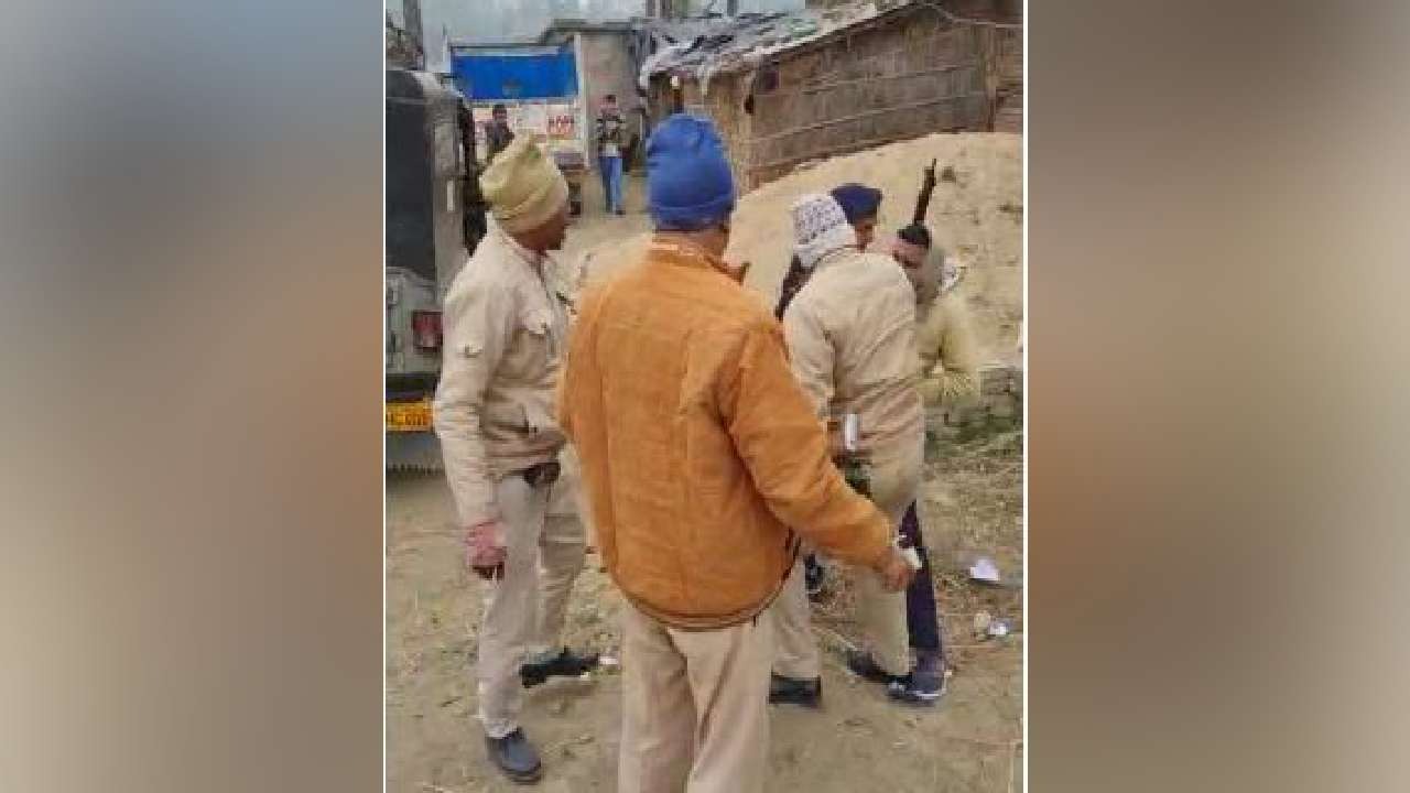 छपरा : नगर पंचायत चुनाव में रुपये बाटने का आरोप, पुलिस ने पूर्व उप प्रमुख को किया गिरफ्तार