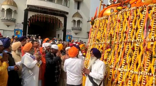 356 वां प्रकाश पर्व : टेल्को गुरूद्वारा से निकली विशाल शोभा यात्रा, केंद्रीय मंत्री अर्जुन मुंडा हुए शामिल