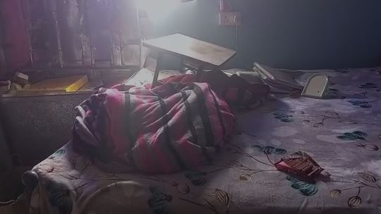 बिहार : नालंदा थाने से 200 मीटर की दूरी पर डकैती, बंदूक के बल पर महिला को बंधक बना लूटा 3 लाख की संपत्ति