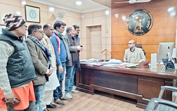 झारखंड अभिभावक महासंघ की DC से मांग- कड़ाके की ठंड में बंद किए जाए स्कूल, जानिए क्या दिया है तर्क