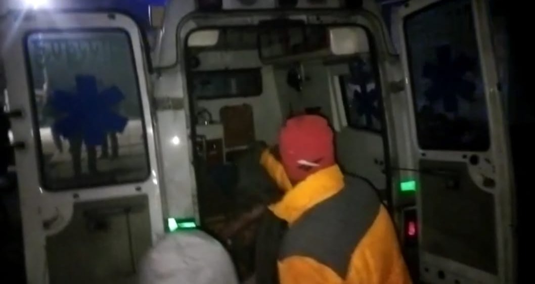 चलती ट्रेन से कोयला चोरी कर रहा था  युवक, हाईटेंशन की चपेट में आकर झुलसा, जानिए कहां की है घटना 