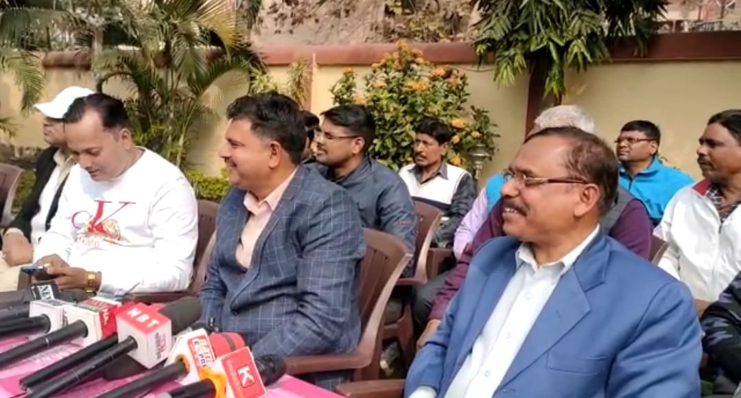 देवघर नगर थाना प्रभारी रतन सिंह पर FIR के खिलाफ एसोसिएशन ने खोला मोर्चा, जानिए पूरा मामला