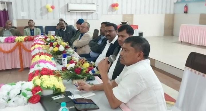 बोकारो : बीएंडके में त्रिपक्षीय खान सुरक्षा समिति की बैठक, डीएमएस ने कहा प्रबंधन शून्य दुर्घटना के लक्ष्य को लेकर सुरक्षित उत्पादन करें 